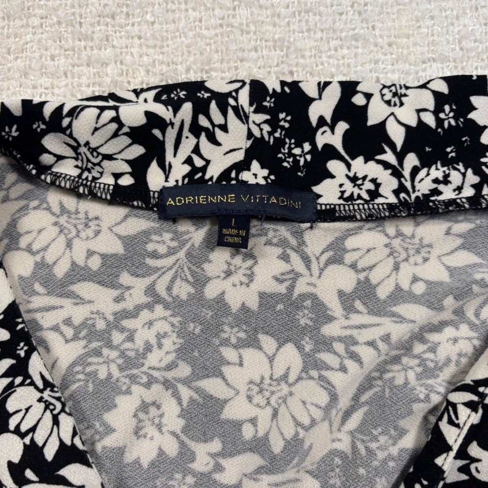adrienne vittadini white black floral scarf blouse chic quiet luxury coquette - Picture 3 of 6